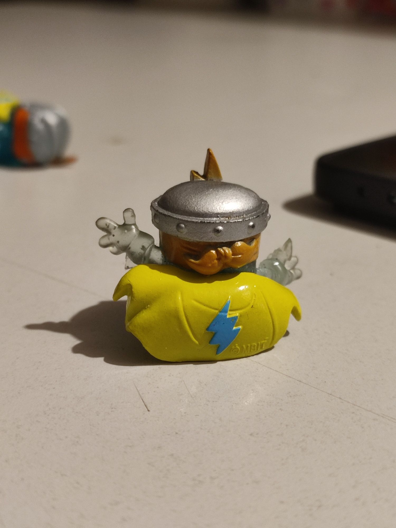 Figurka ultra rare super zings things kid kazoom