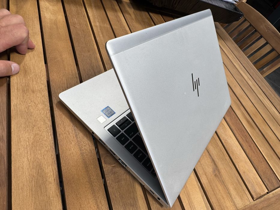 HP i5 8gb ram 256gb ssd