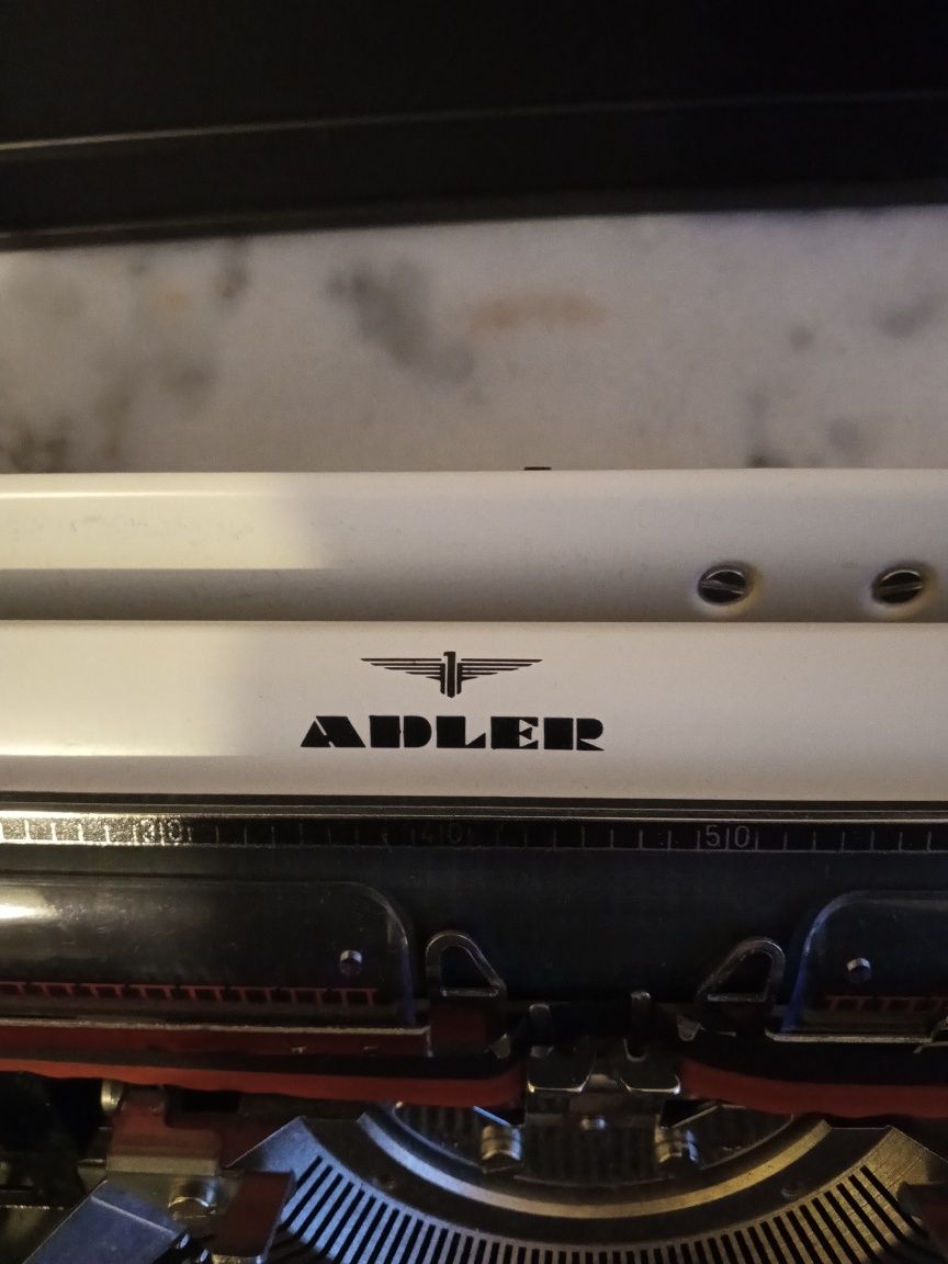 Maszyna do pisania ADLER