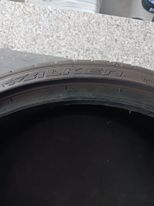 Vendo pneus semi-novos 245/30/20 Falken