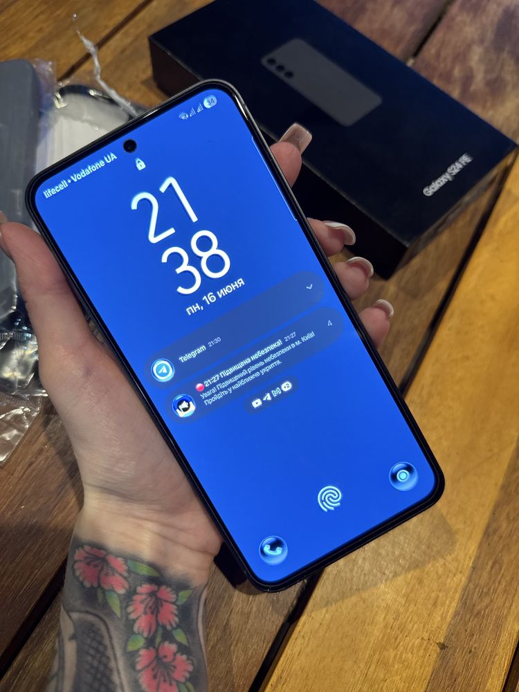 Смартфон Samsung Galaxy S24 FE 8/256 гб
