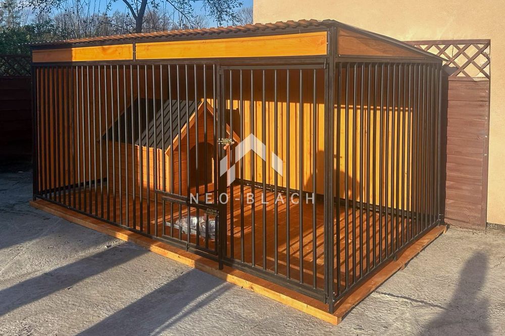 Kojec dla Psów 4x2m Drewniana Podłoga - uchwyt na Miski NB185