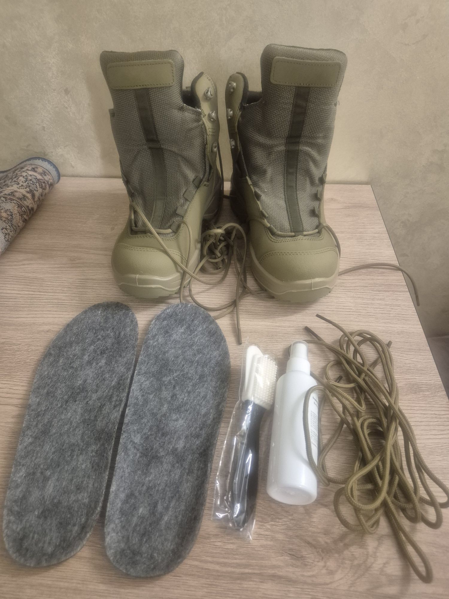 Берці зимові нові , розмір 39.