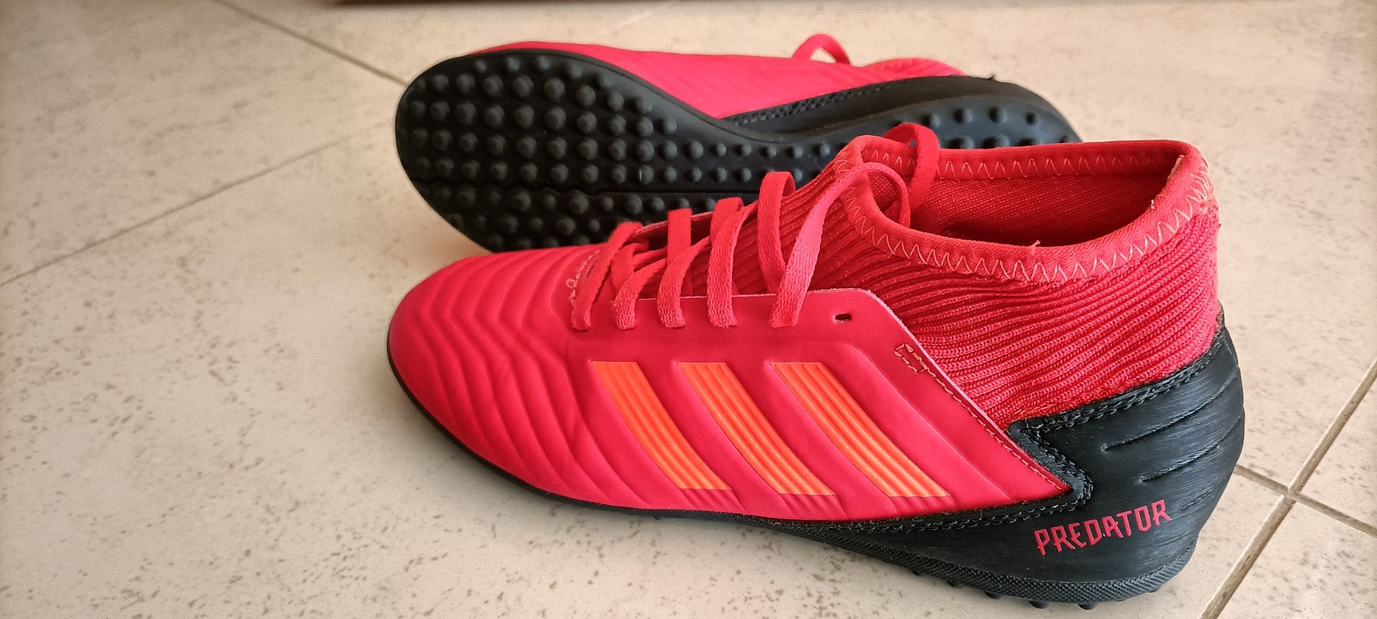 Chuteiras Adidas Predator 36