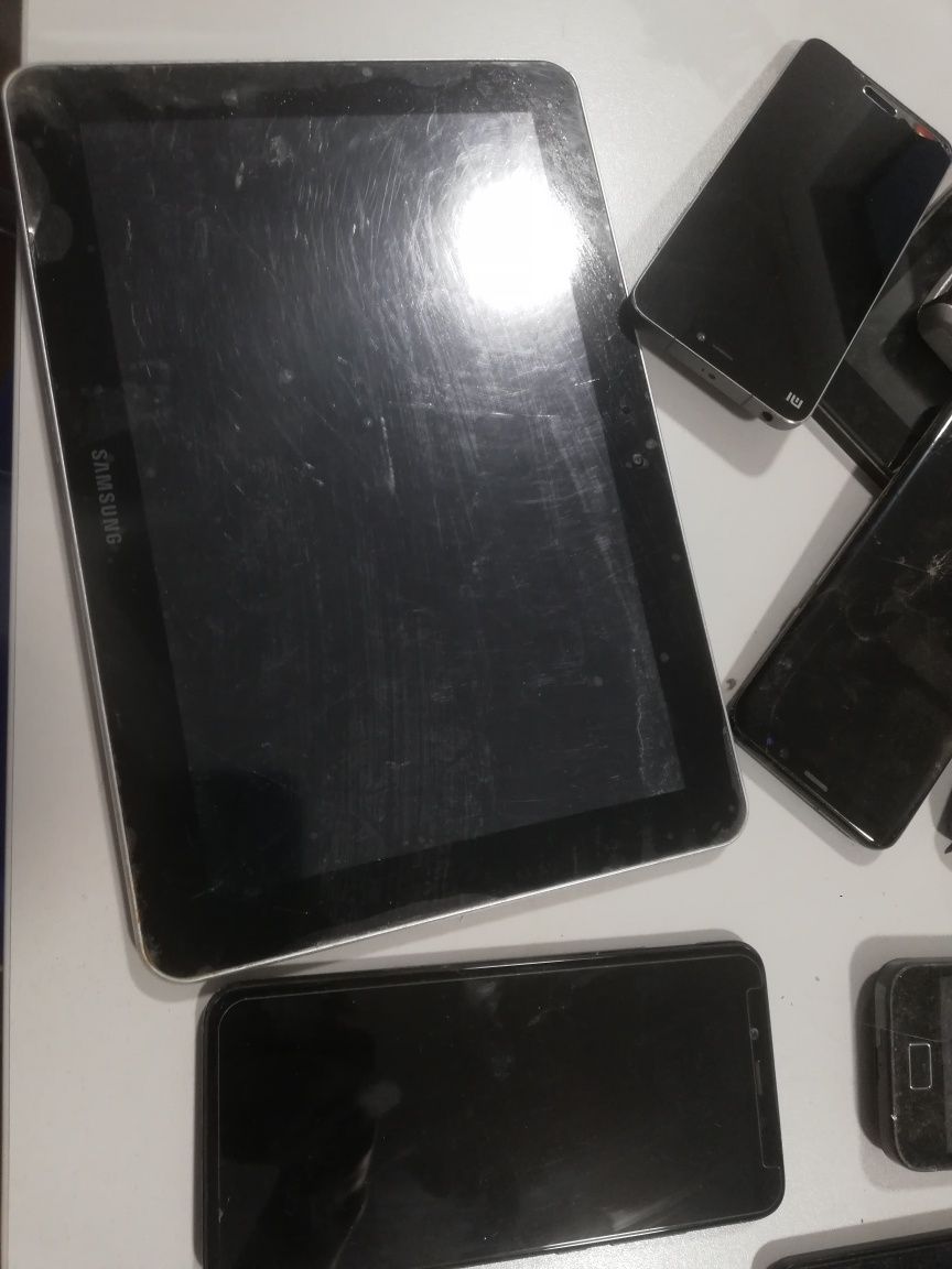 Telefony całość cześć sprawna