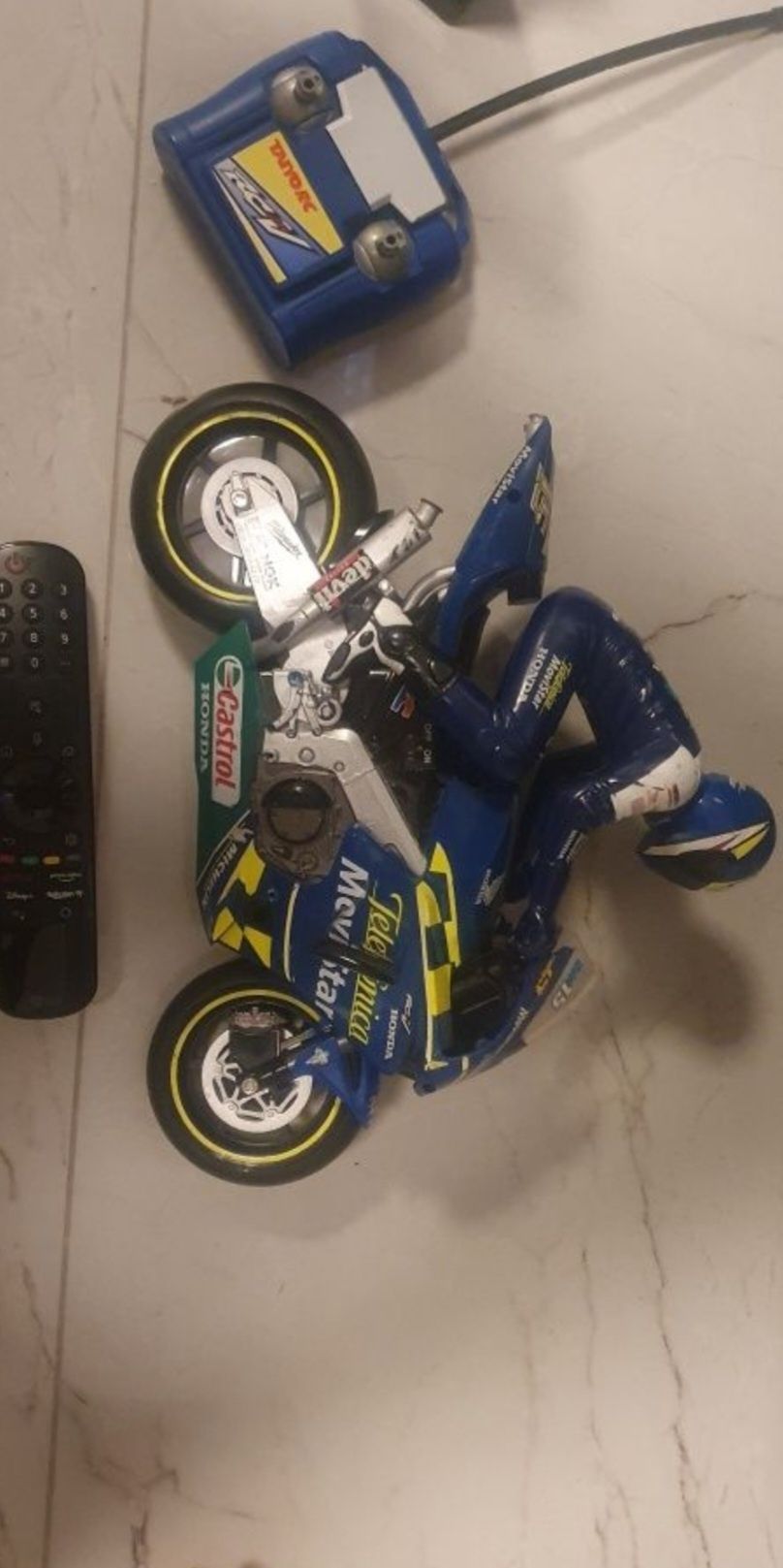 Zabawka motor scigacz piękny sterowany Honda RC 211