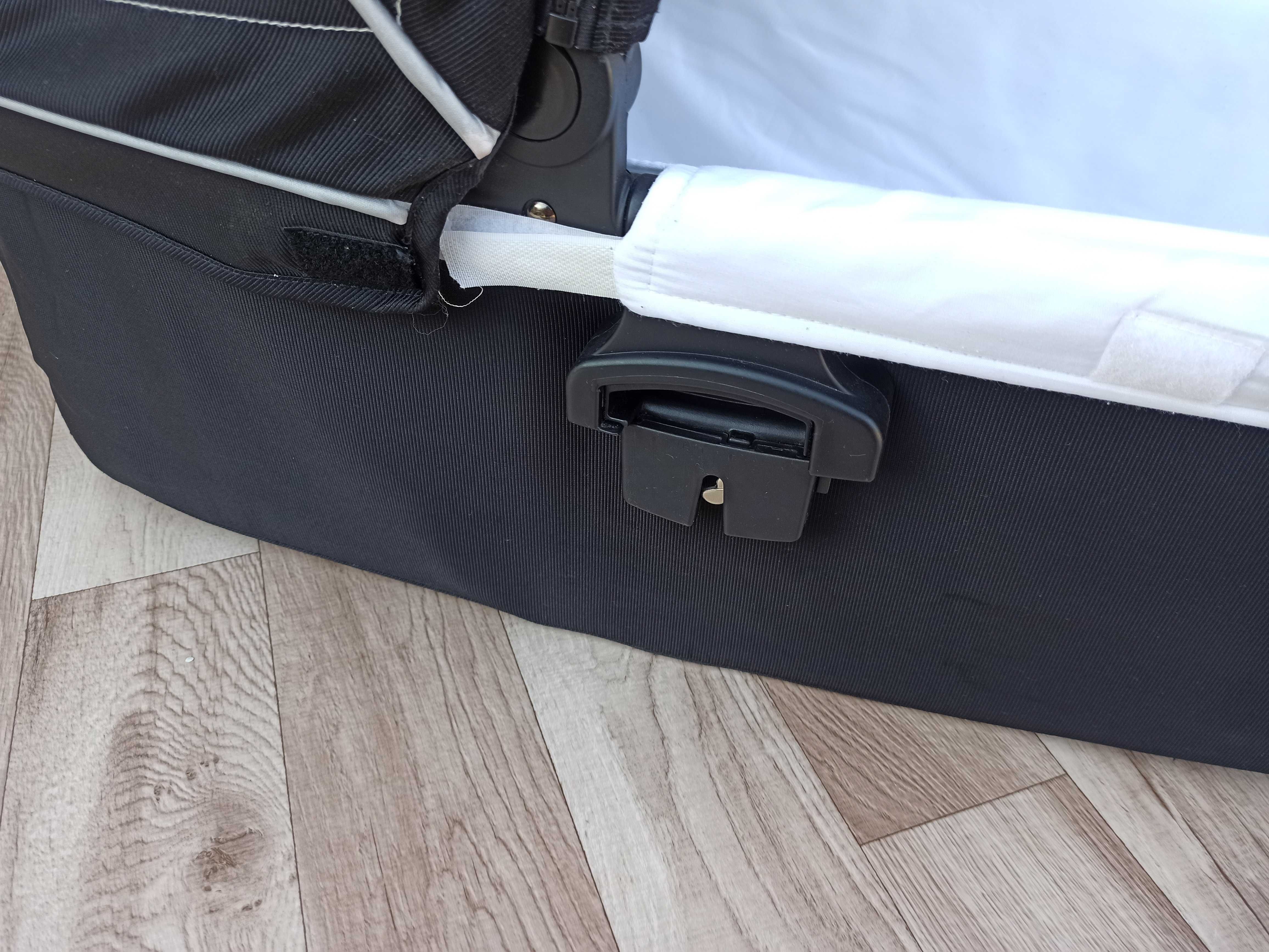 Gondola do wózka Britax B-Smart - wózek Römer