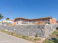 Moradia T3 com piscina, em construção, a 10 minutos da baía de São ...