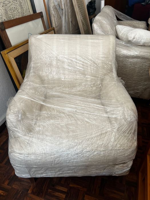 Poltrona/ Cadeirão branco como novo