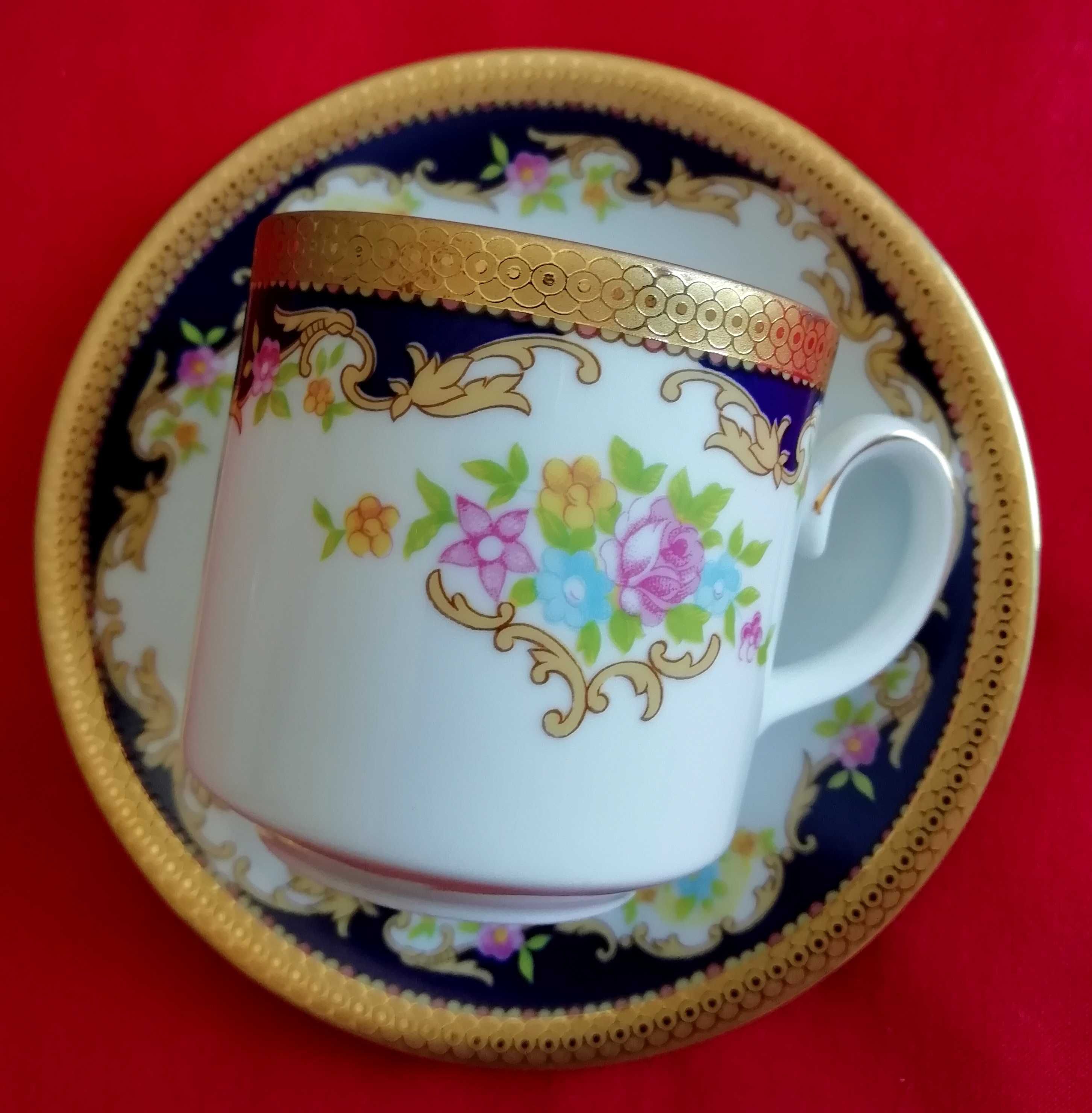 Chávena e pires em porcelana com faixa de ouro Tirschenreuth Bavaria