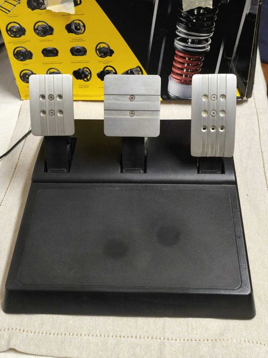 Pedais Trustmaster T300RS GT