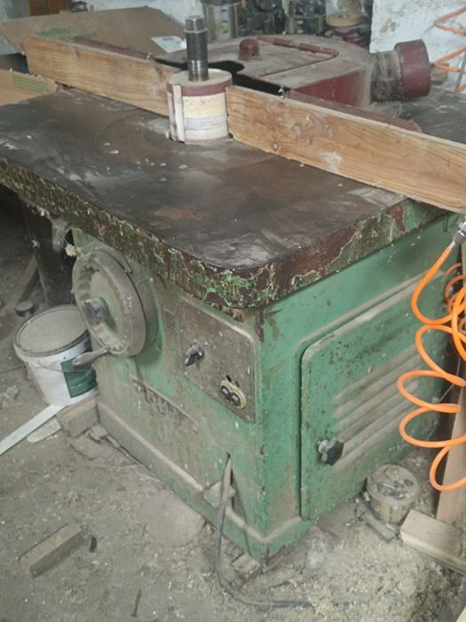 Frezarka dolnowrzecionowa gomad