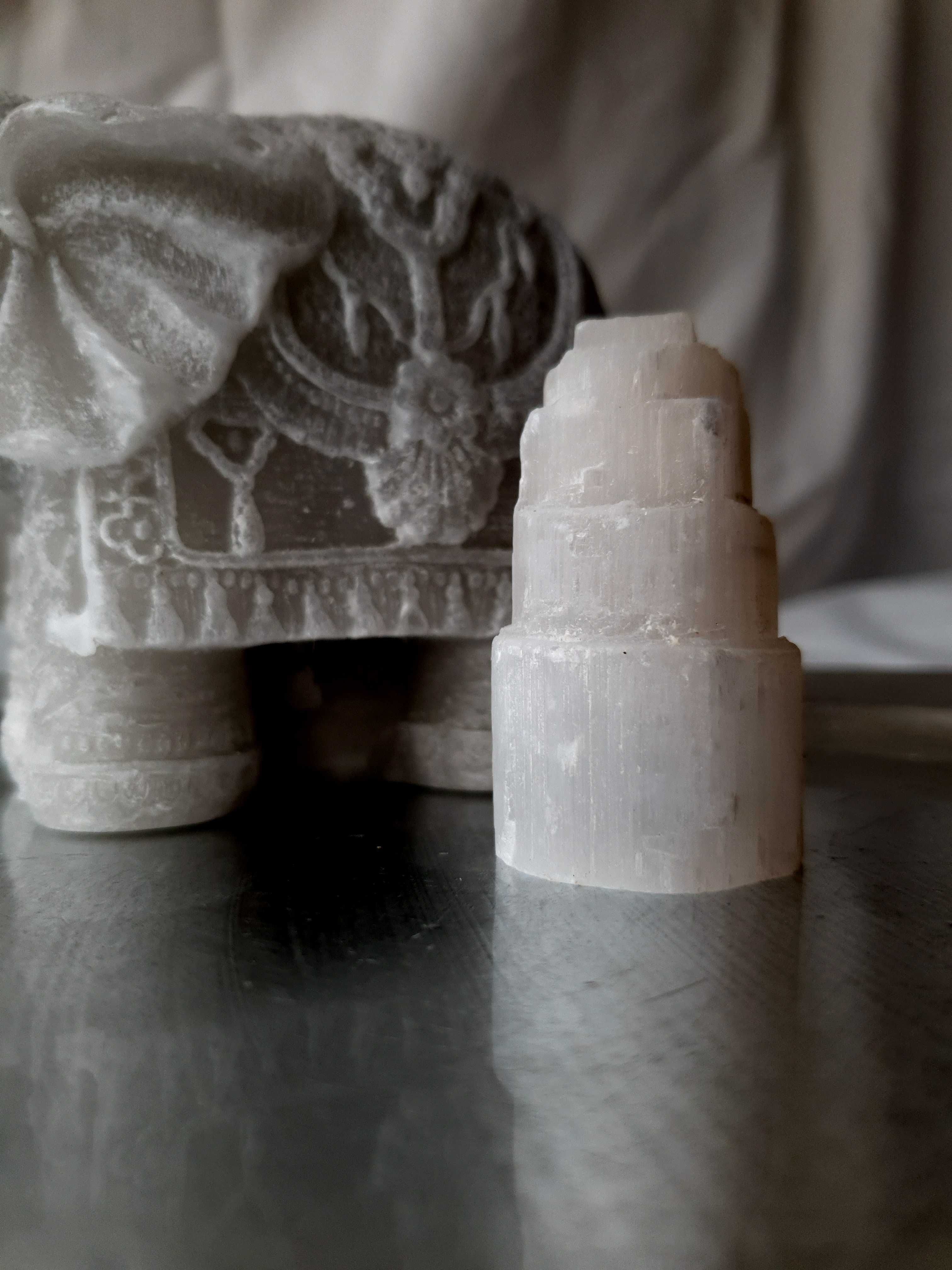 Torre de Selenite 5cm (Novo / Embalado)