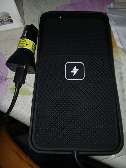 Ladowarka samochodowa