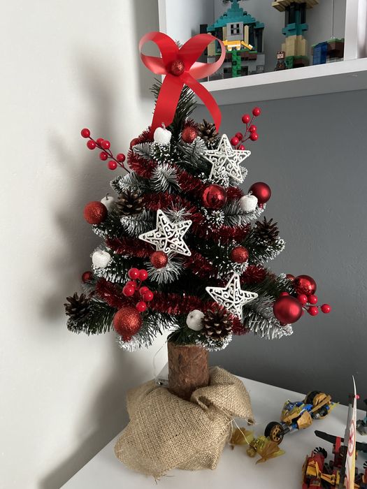 Choinka na pniu 70 cm z DEKORACJĄ i ozdobami - ubrana [producent]