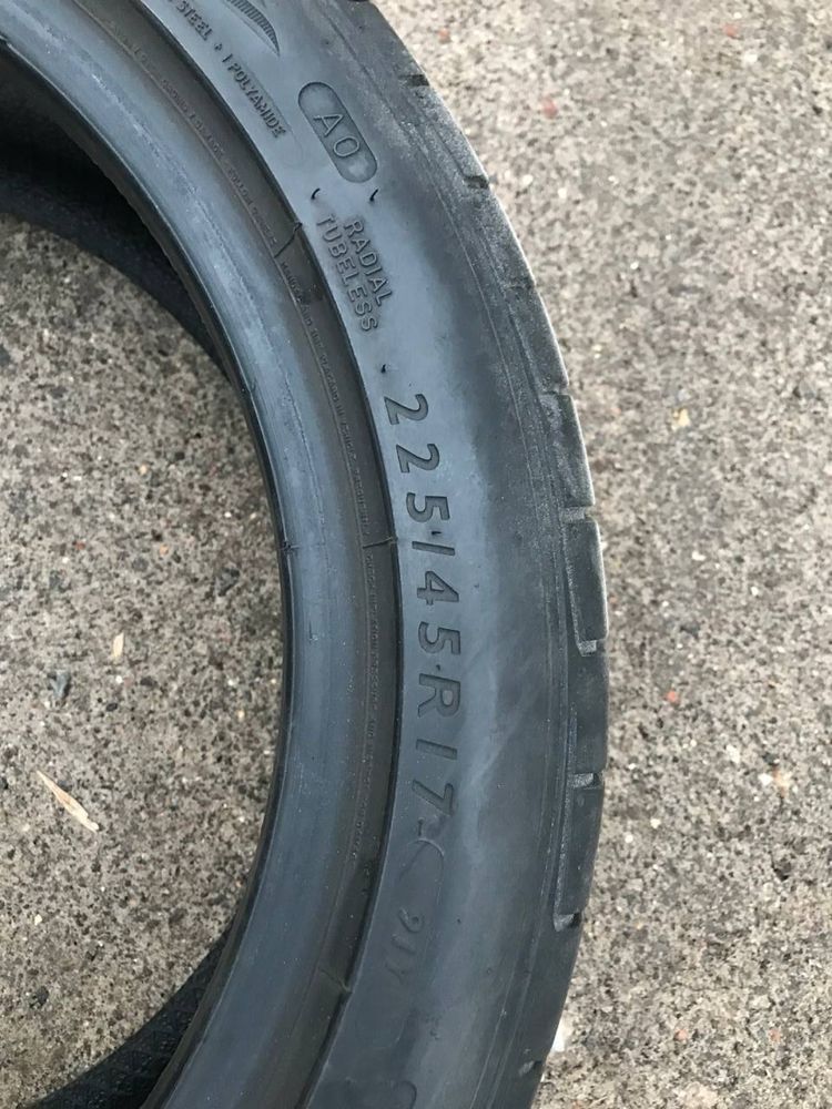 Резина Dunlop 225/45 р17