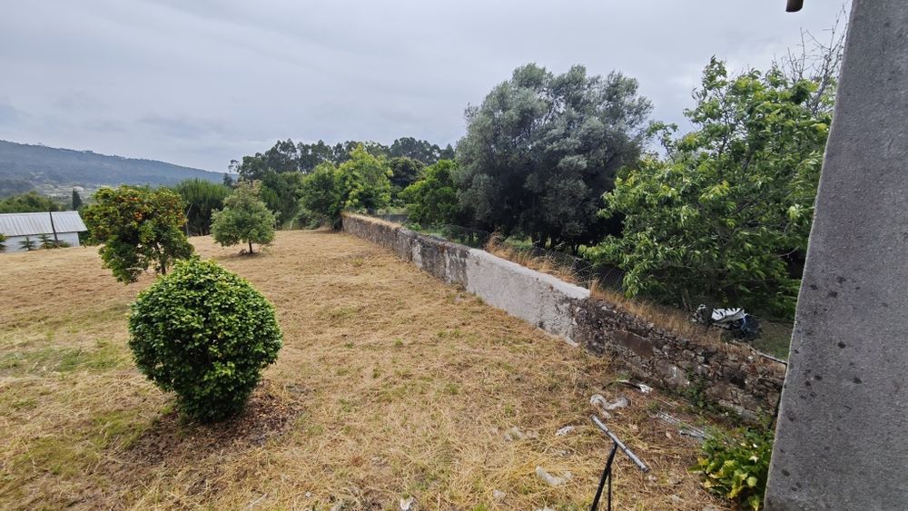 Andar moradia T2+1 com jardim e estacionamento privado