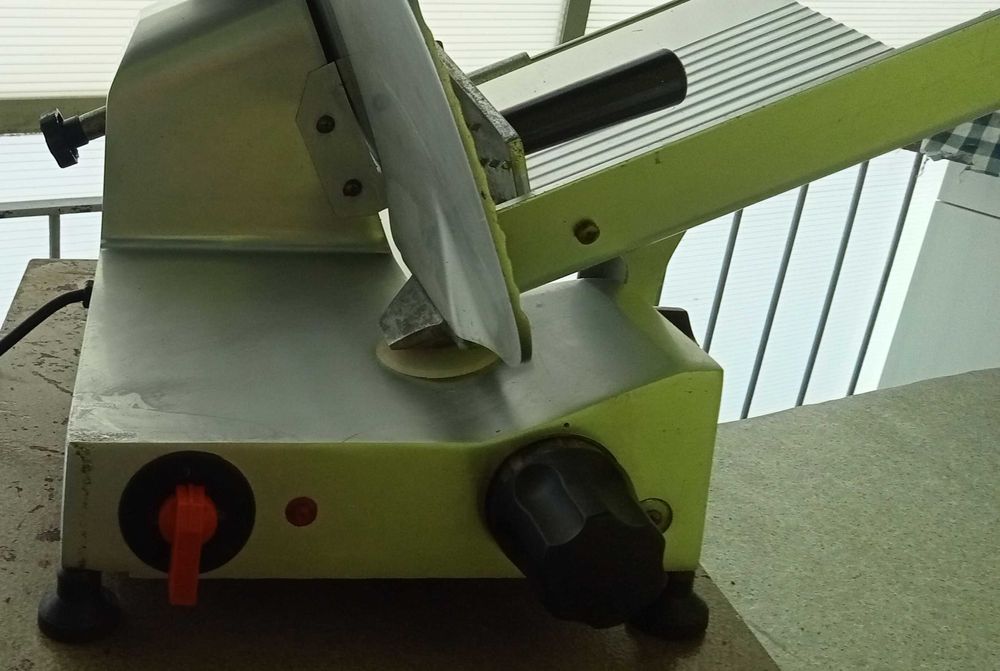 Máquina  industrial de cortar fiambre