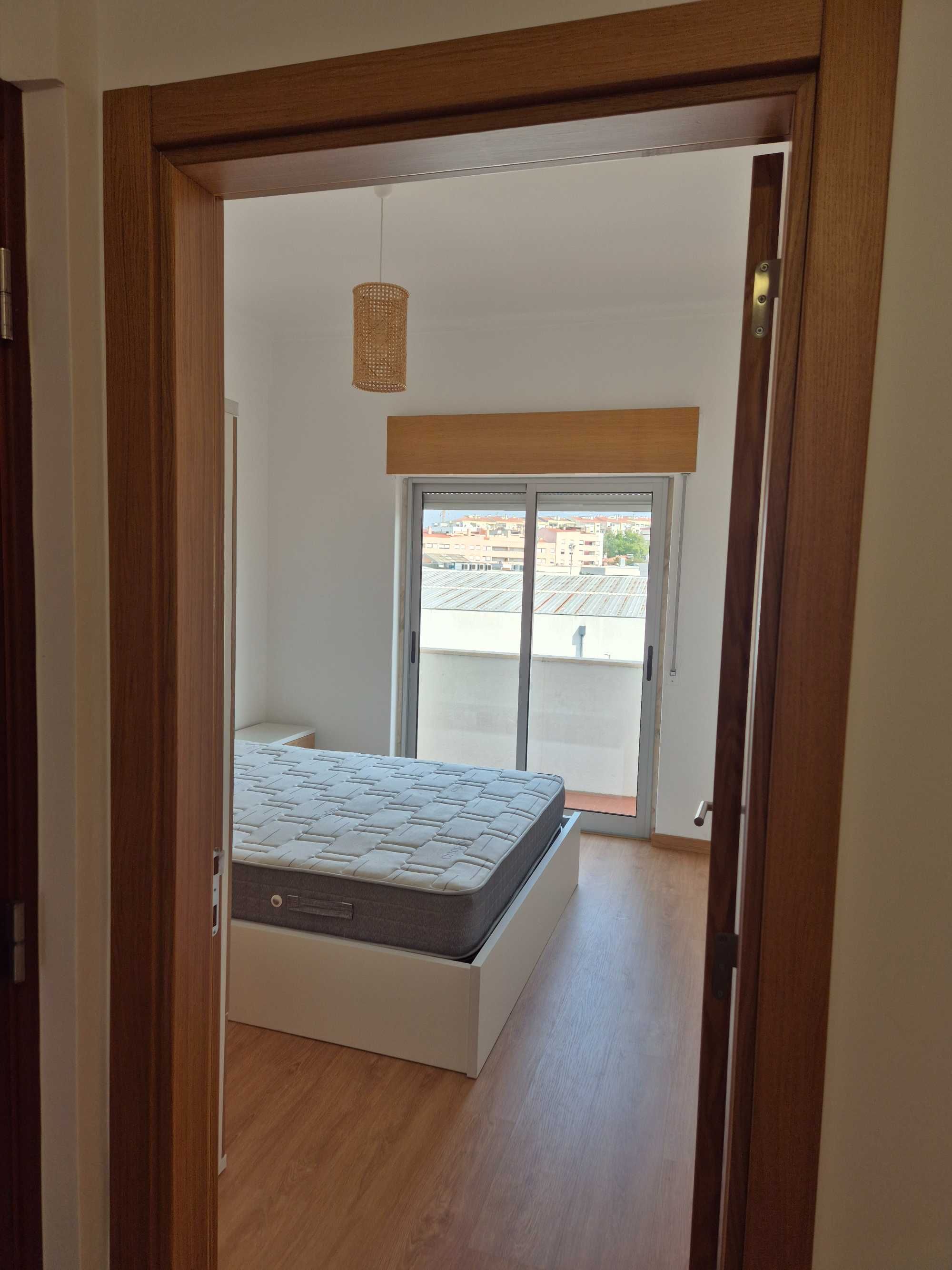 Arrenda-se apartamento T2 +1