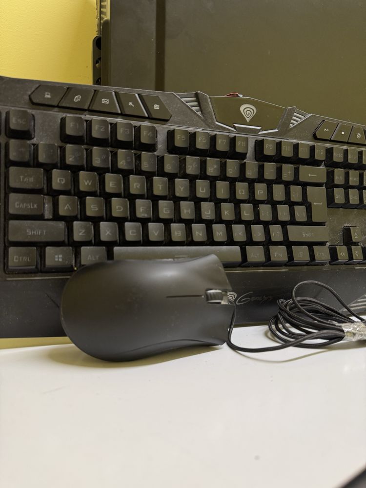 Komputer stacjonarny/gamingowy i5 1050ti 8 ram