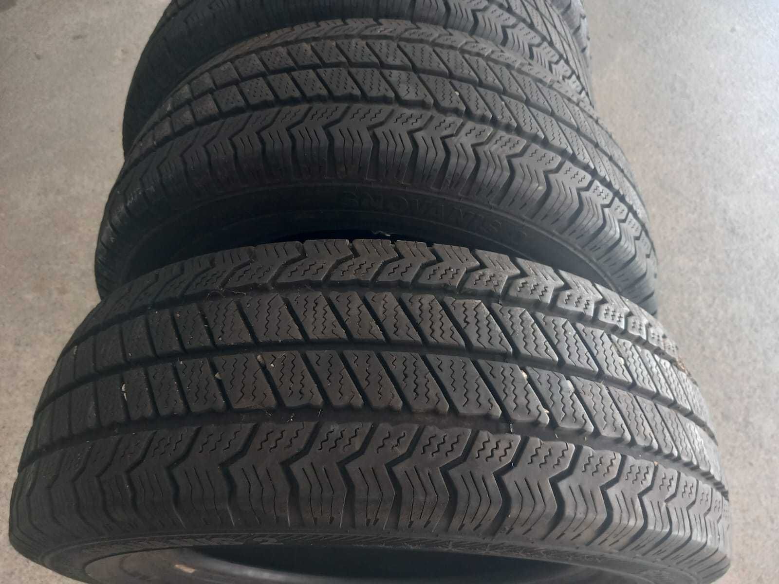 4 pneus 215/65R16 C Barum seminovos