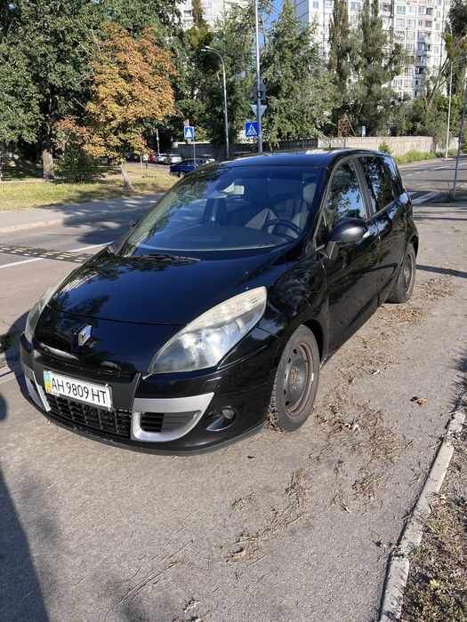 Продам семейный Scenic3