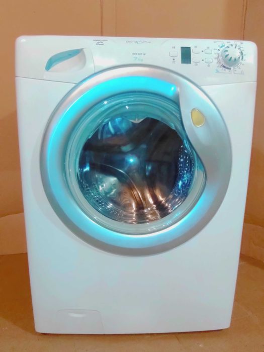 Продам пральну машину б/у  с гарантіей.