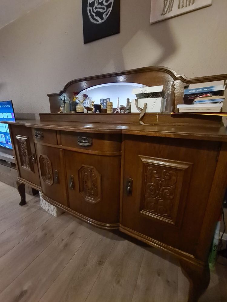 Zabytkowy komplet mebli komoda+ stół rozkladan+ 8krzeseł (lite drewno)