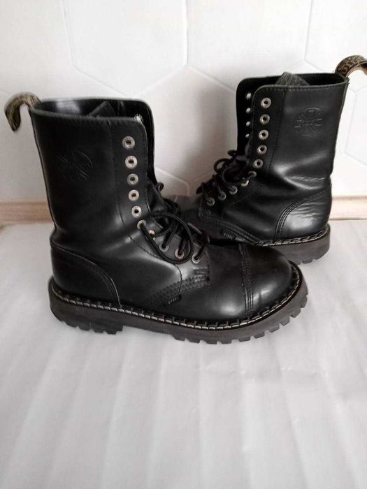 Берци Черевики STEEL Boots 40 розмір в хорошому стані натур шкіра