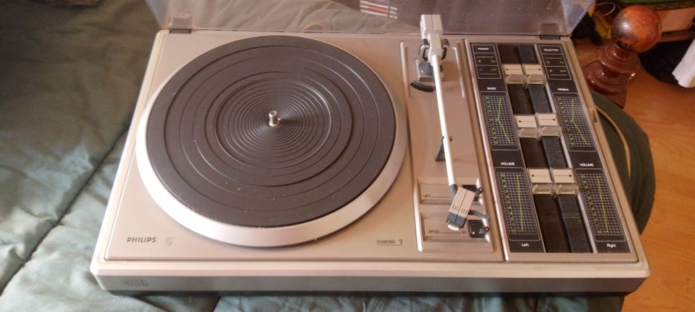 Gira discos antigo a funcionar bem