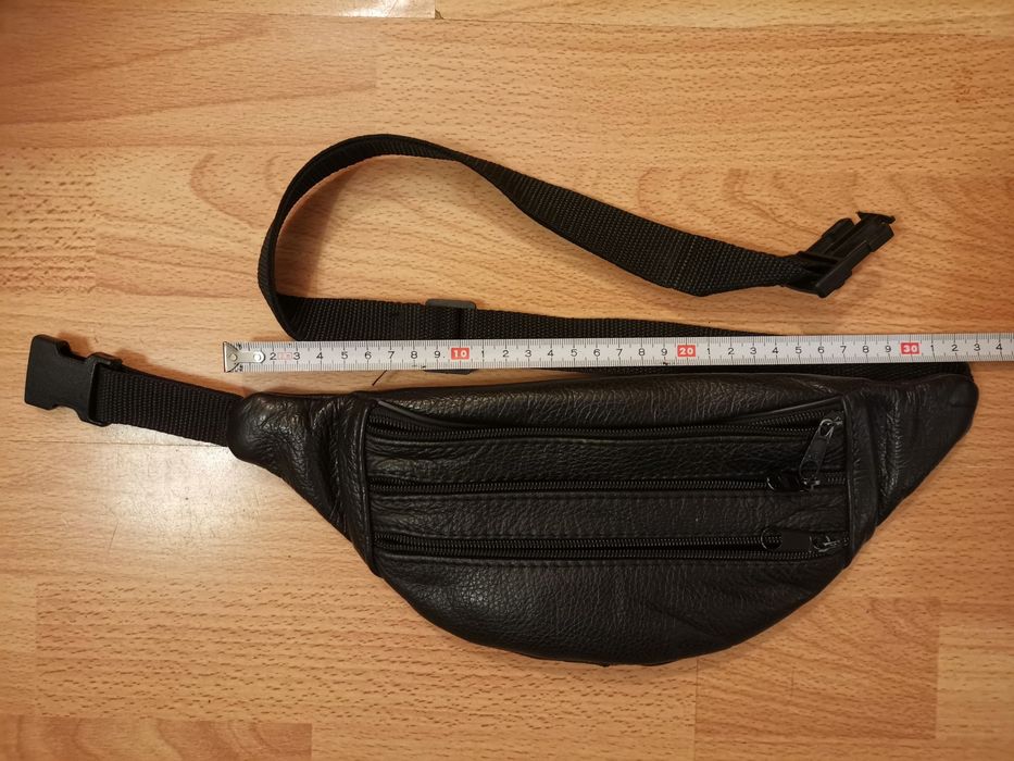 Biodrówka nerka czarna saszetka regulowany pasek na zatrzask