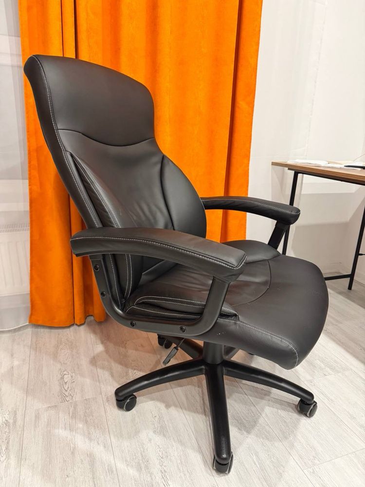Крісло офісне TAMDRUP Memory foam чорний