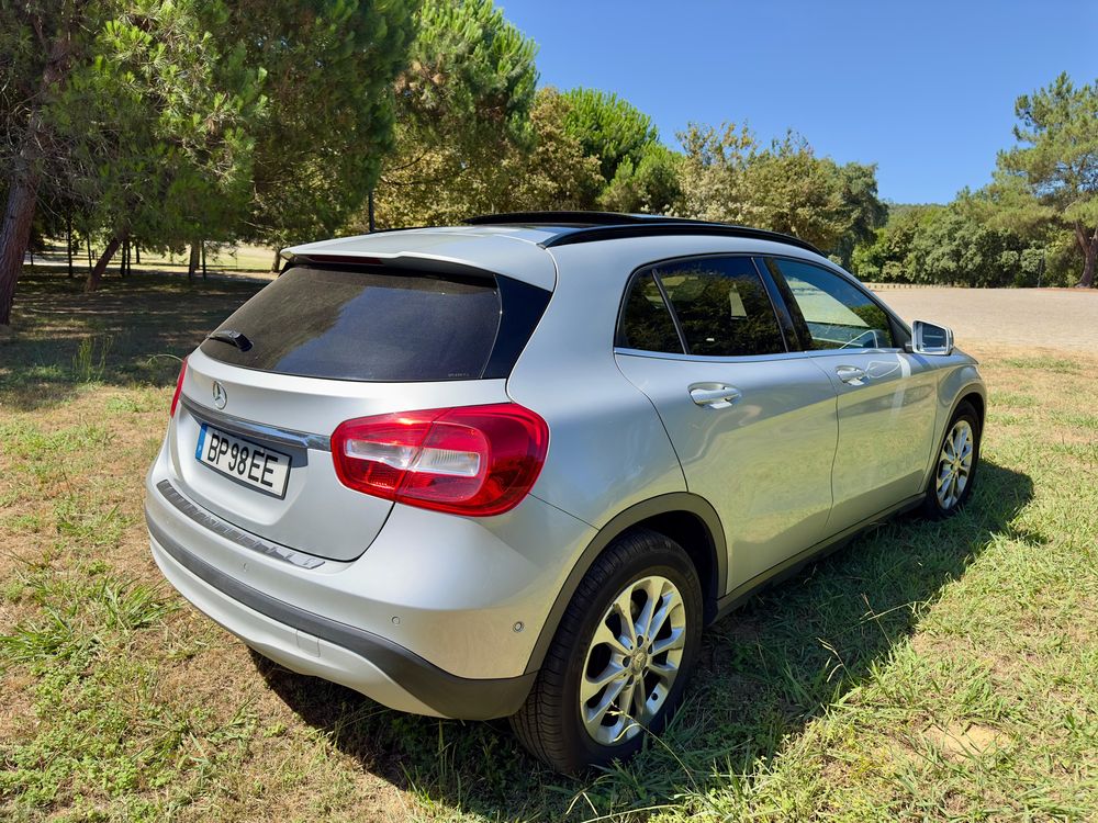 Mercedes-bens GLA 220cdi 7g automatica full extras .
