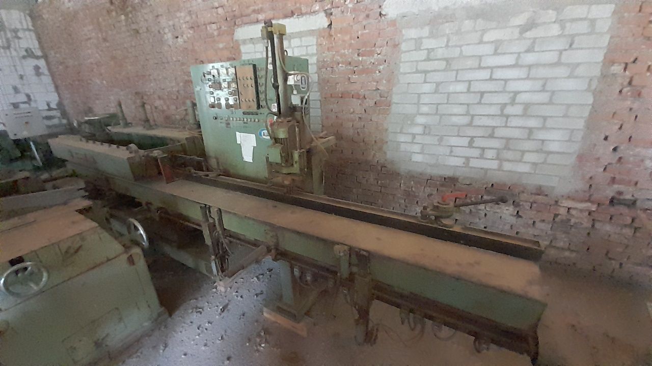 Верстат деревообробний продольного профілювання