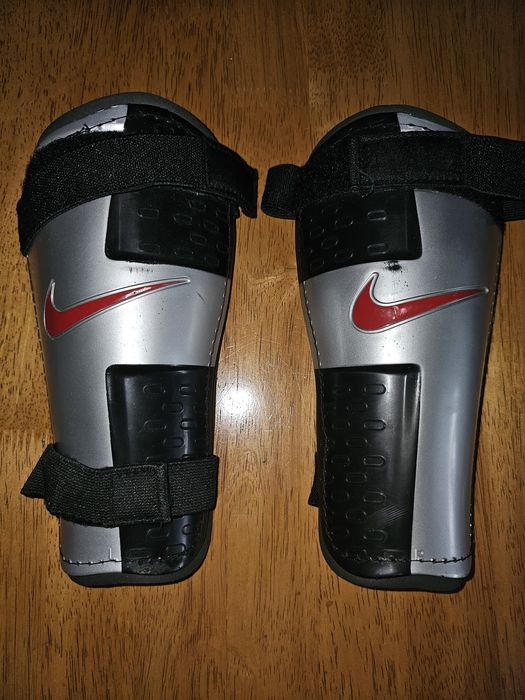 Caneleiras Nike Tamanho L