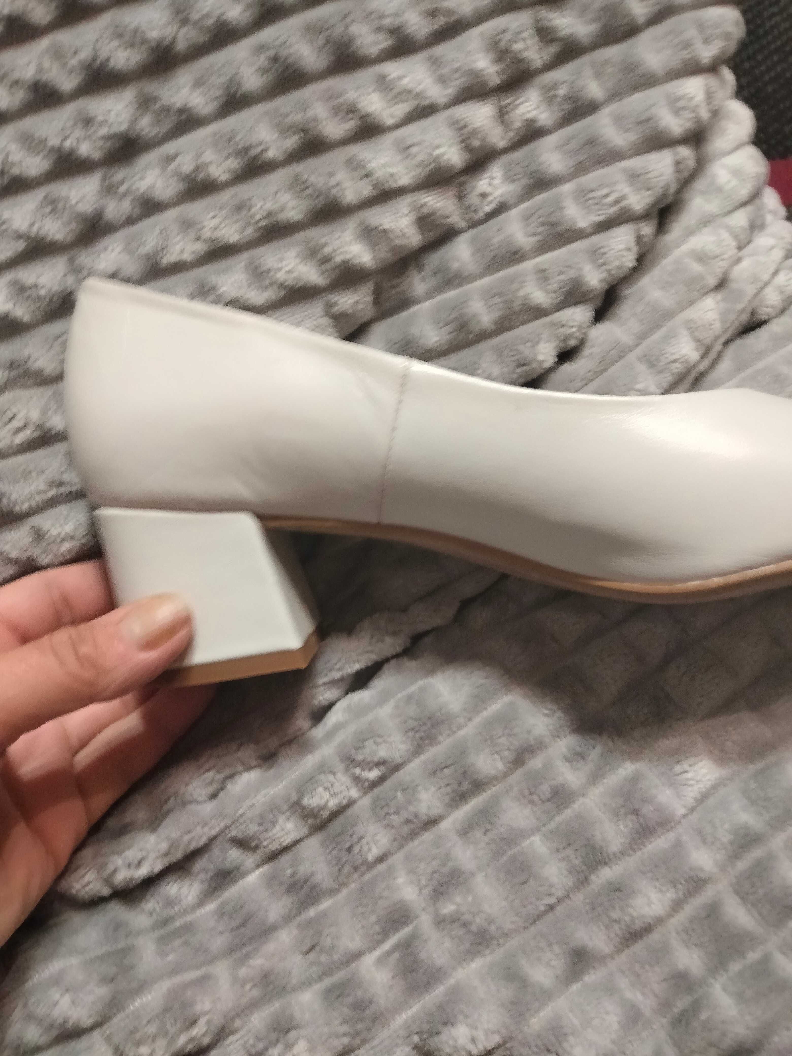 Sapatos pele zara woman