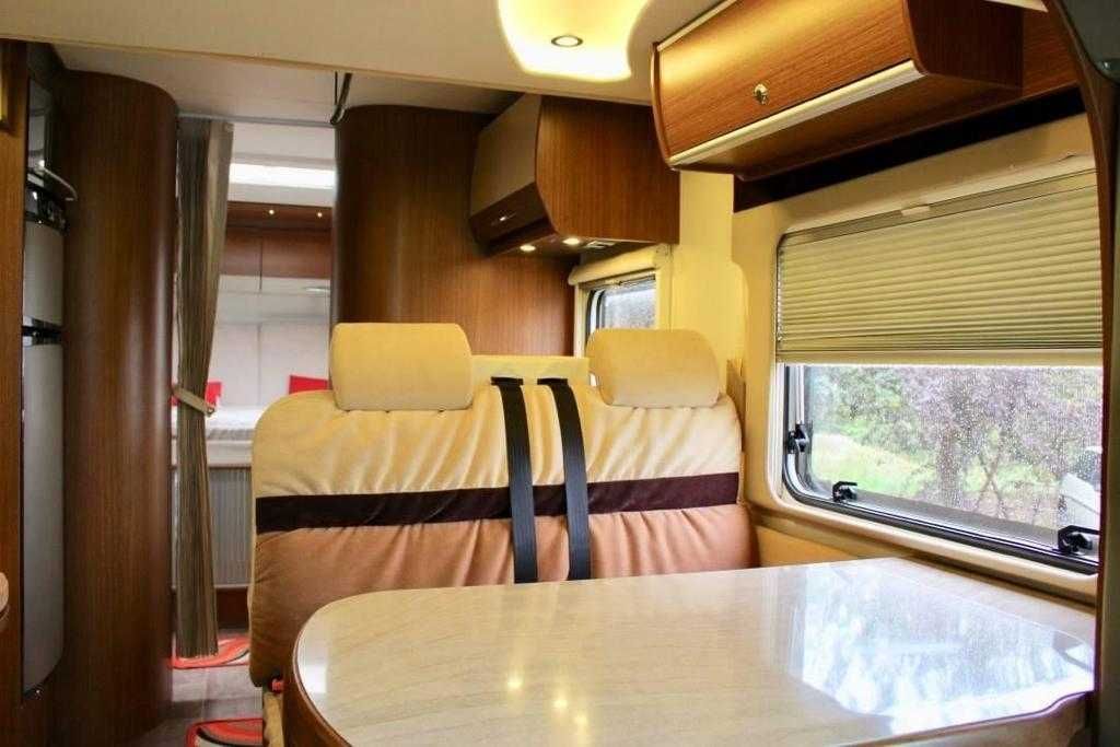 Autocaravana Burstner Ixeo 724 plus -Como nova - cama central