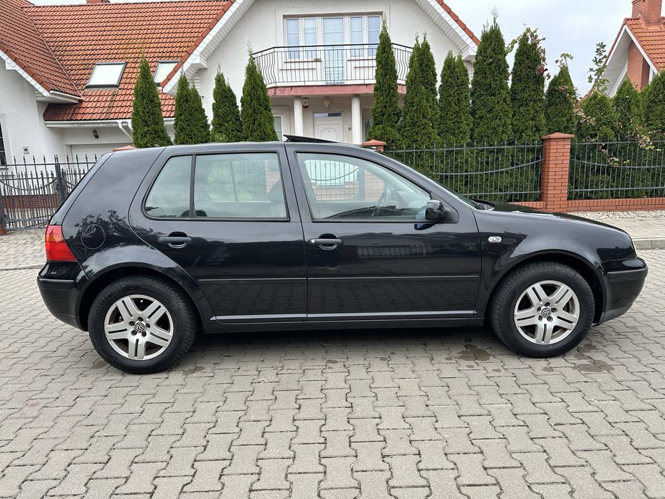 Volskwagen Golf IV 1.6 SR Dobre wyposażenie Zimówki