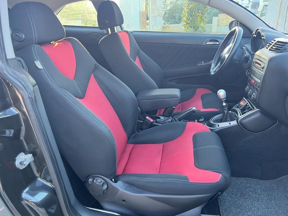 Alfa Romeo GT blackline interior completo
