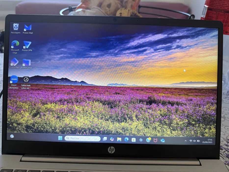 Computador HP 14 AMD Ryzen 16GB RAM 512GB