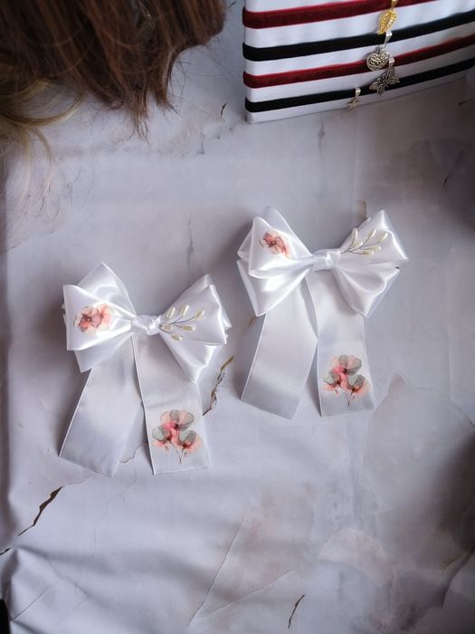 Бантики зі стрічок в українському стилі