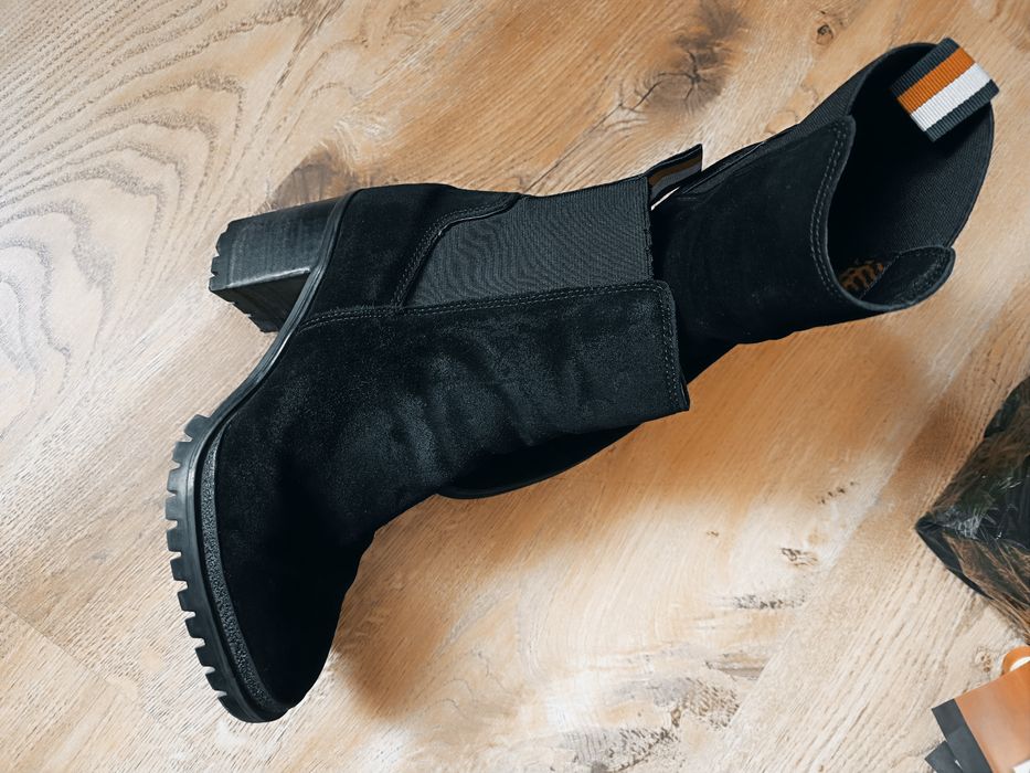 Botki na słupku Tommy Hilfiger skórzane