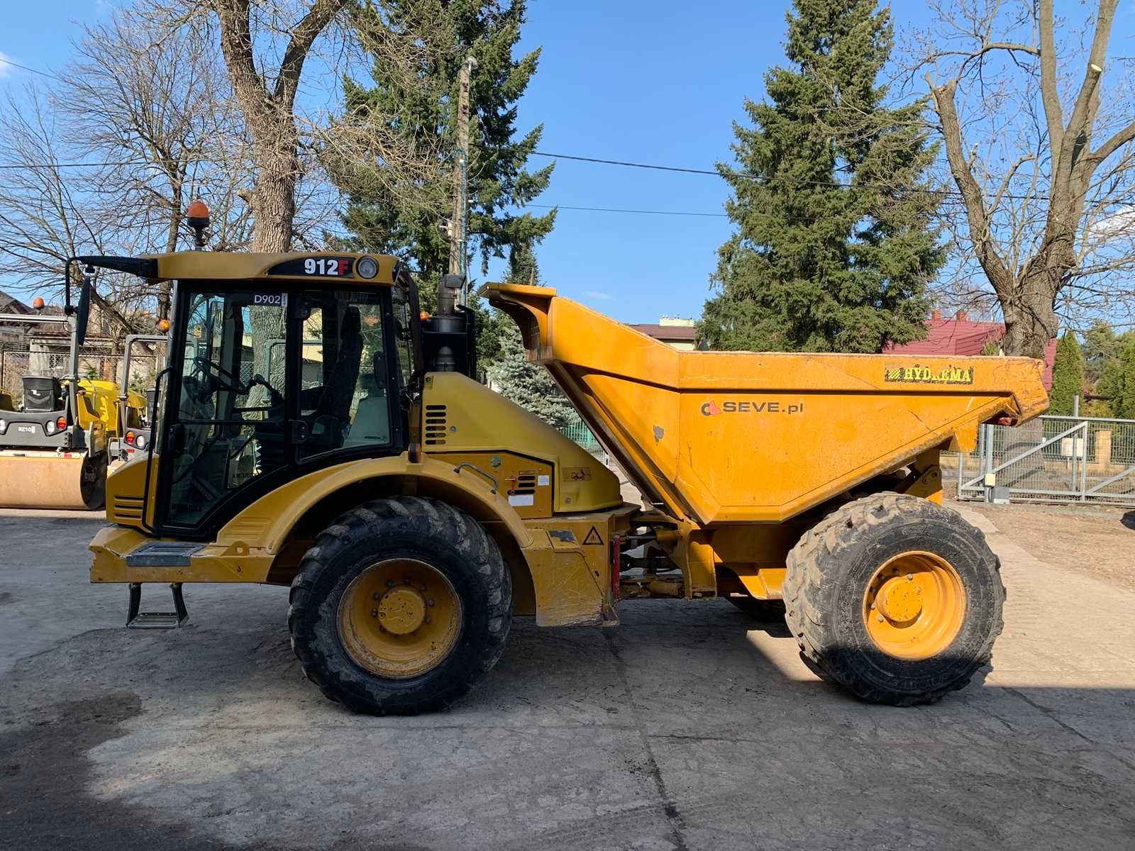 JCB 6TST wozidło obrotowe budowlane 6 ton 2015 światła 2300 mtg Terex