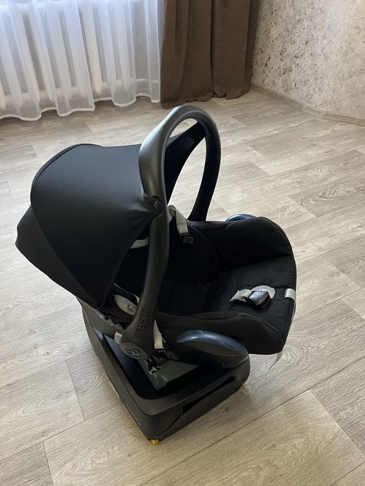 Автокресло Maxi-Cosi 0-12 месяцев