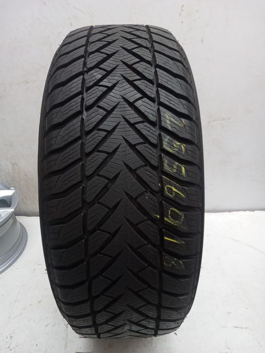 Opona zimowa 255/60R18 Goodyear Ultragrip +. 22r