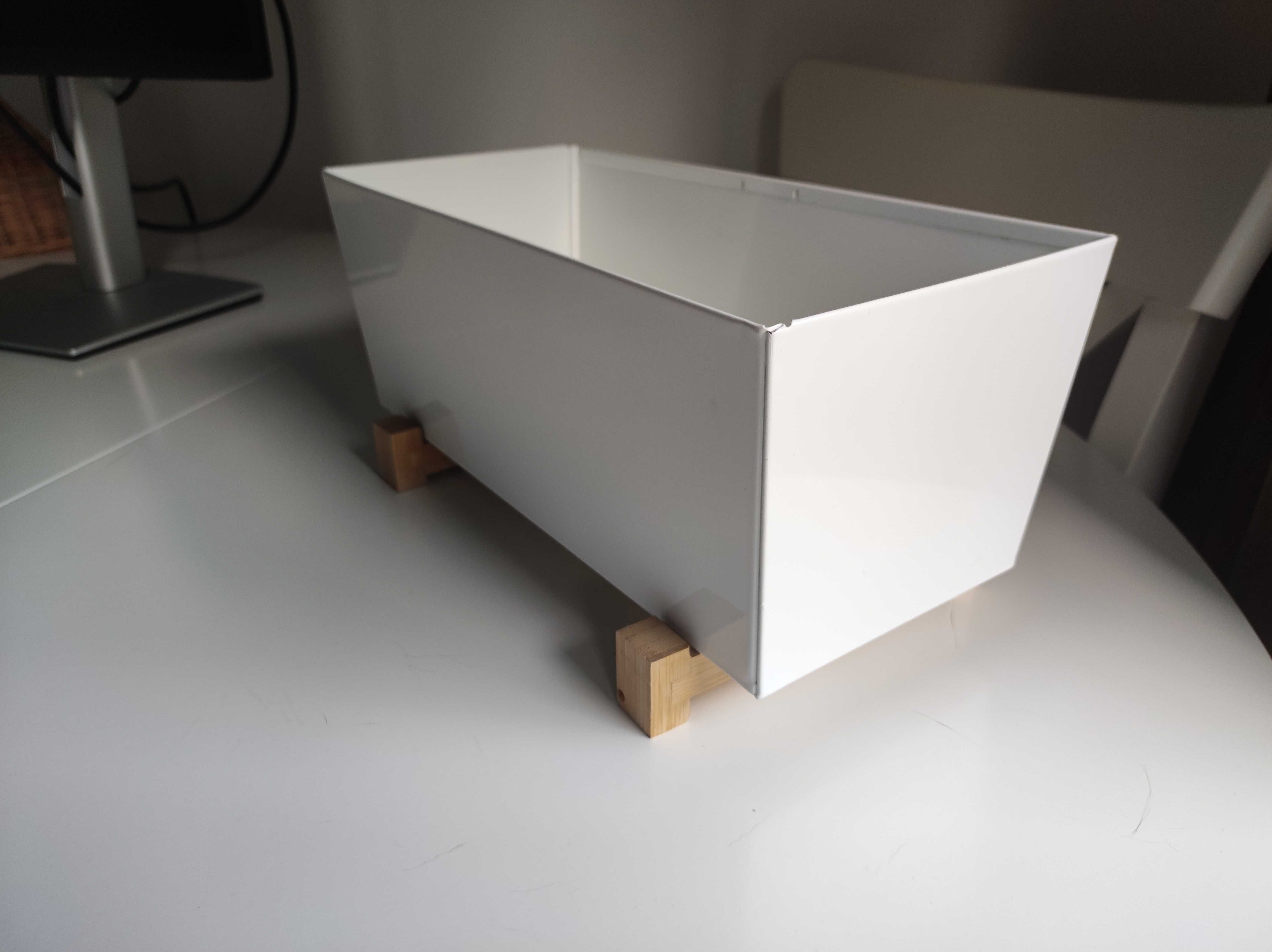 Doniczka Ikea biała metalowa