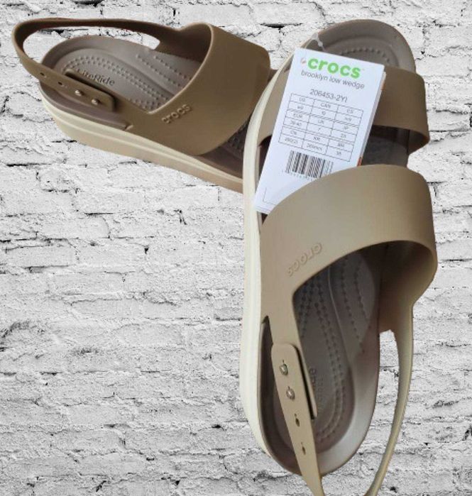 Босоніжки жіночі Crocs