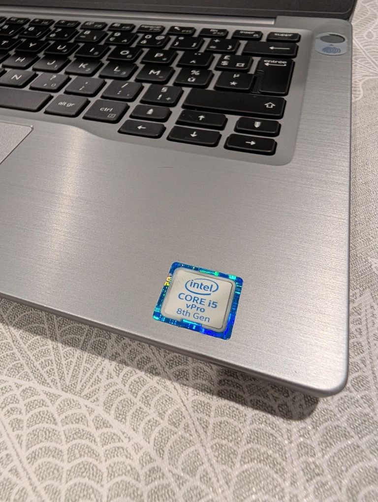 Dell Latitude 7300 i5-8365U