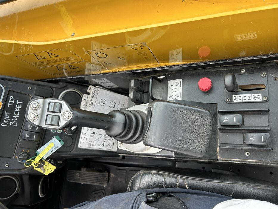 Телескопічний погрузчик JCB 540-140 Hi Viz