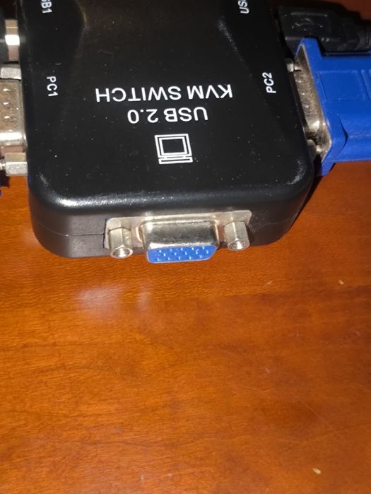 Ligar 2 computadores ao mesmo monitor vga - kvm switch